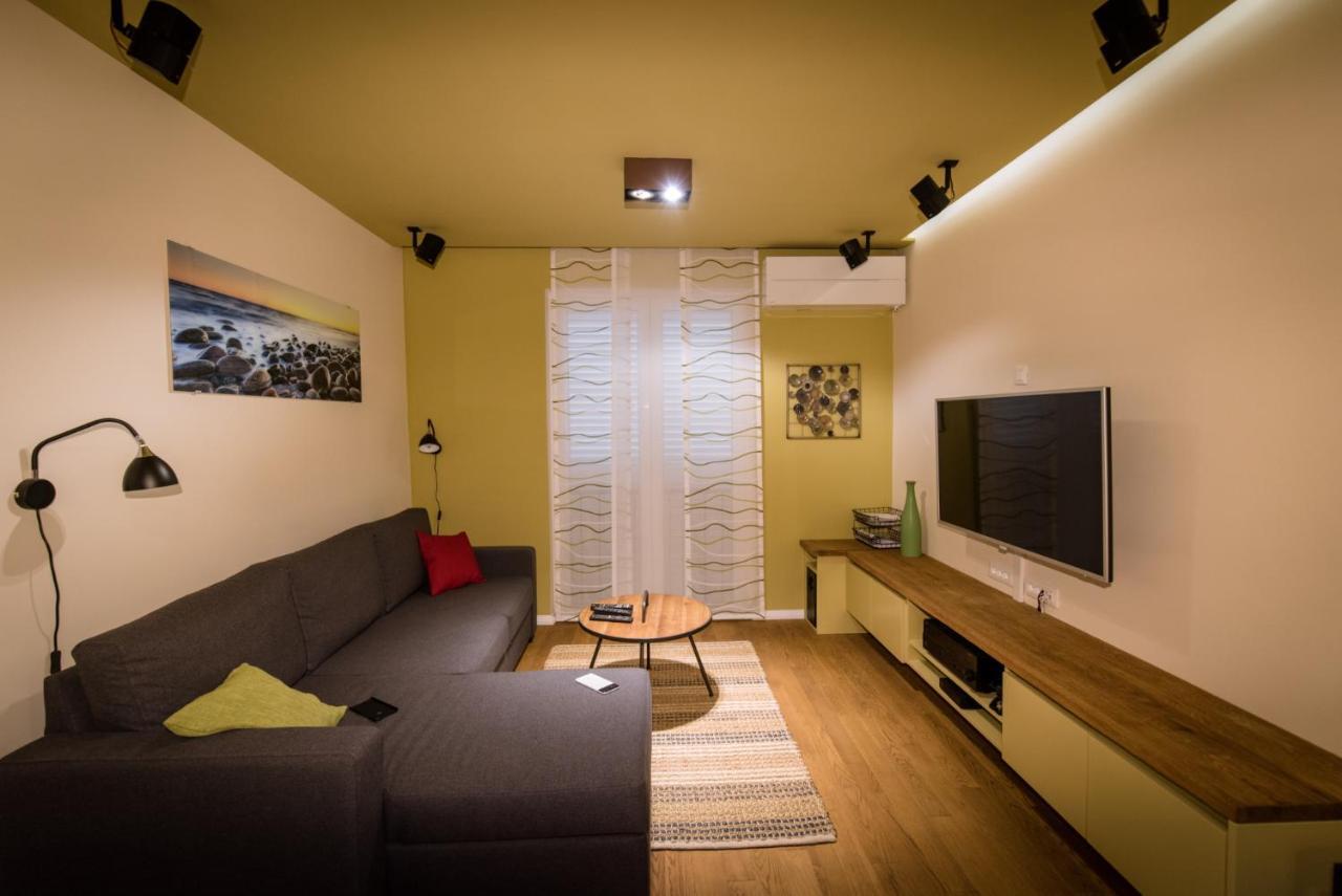 The Wall Apartment Zára Kültér fotó